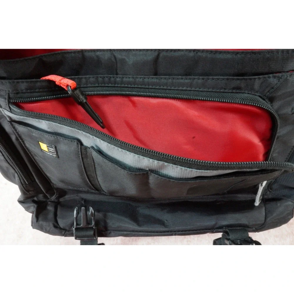 Case Logic Laptop Messenger Bag Black Gray Padded Shoulder Strap 16in